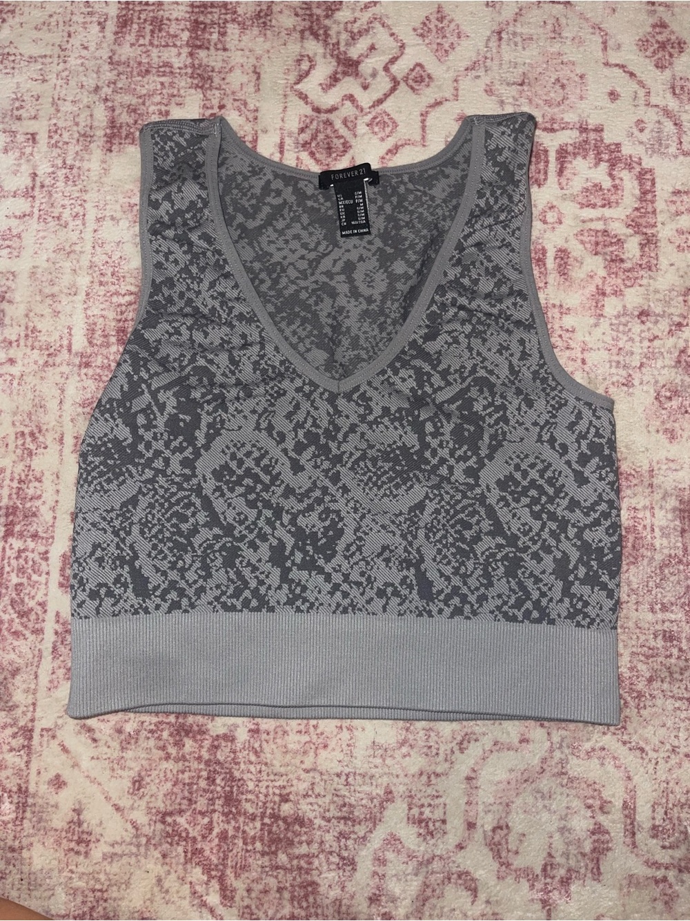 Forever 21 Gray Patterned V-Neck Knit Tank